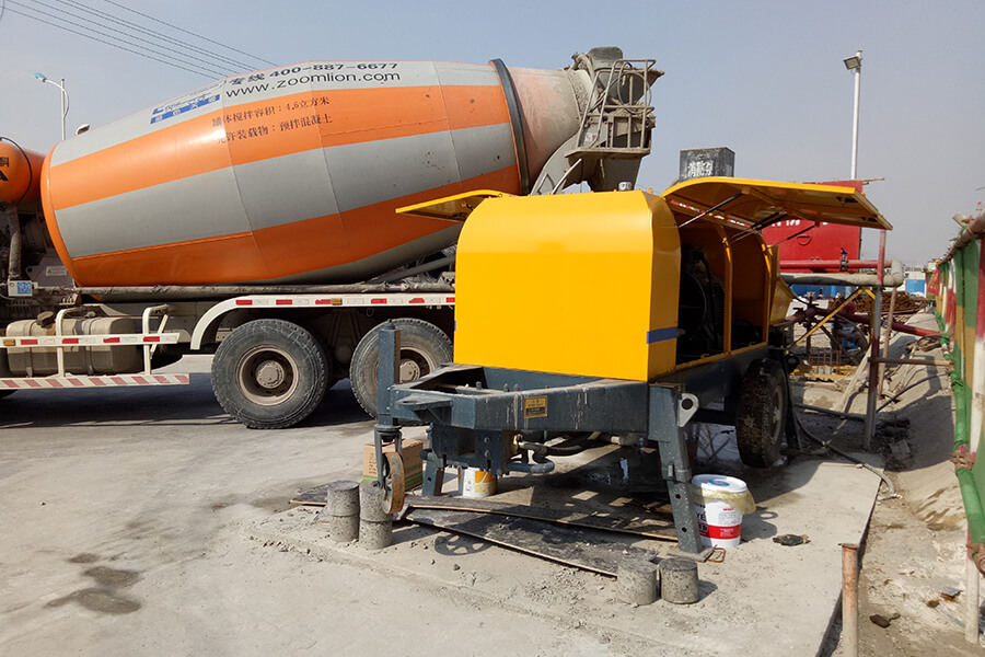 Malaysia concrete mixing pump success case, concrete mixing pump work site - Henan Hengyuan