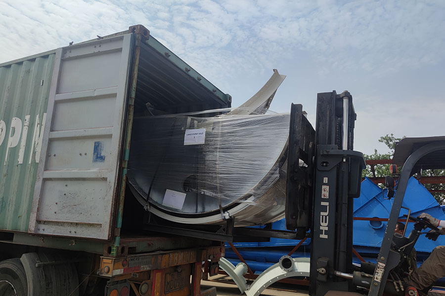 Concrete auxiliary machinery delivery, concrete cement silo loading site-Henan Hengyuan